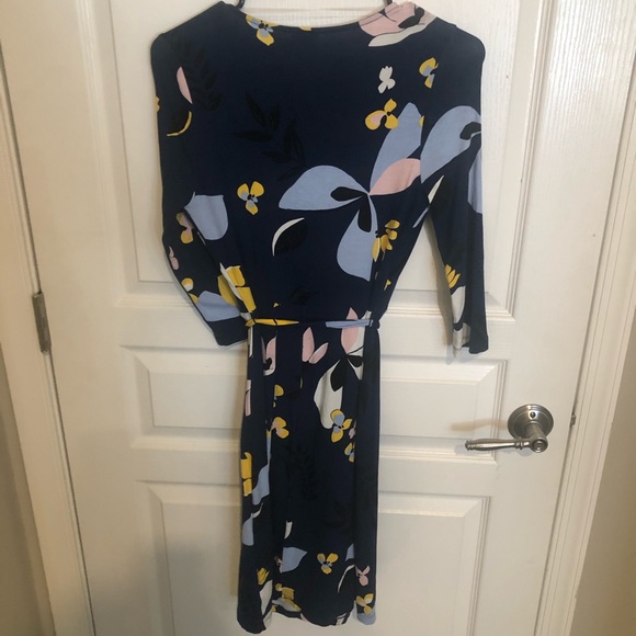 Wrap dress - Picture 2 of 3